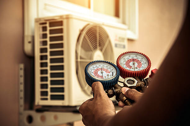 Professional Hvac technician working in Southport, CT